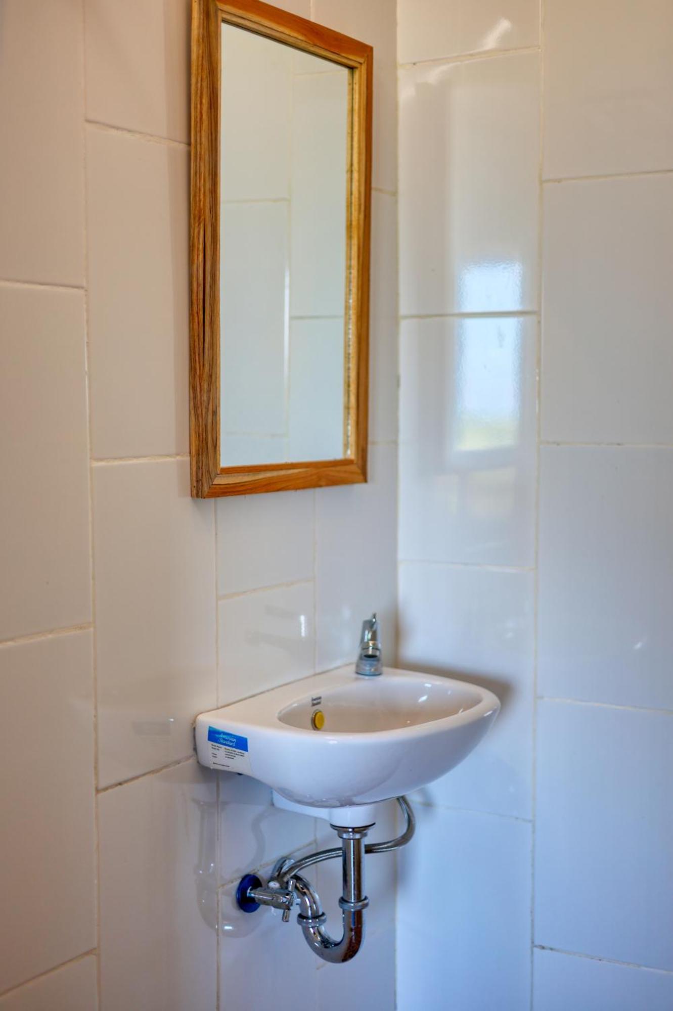 Batumadeg D Sebuluh Bungalow חדר תמונה